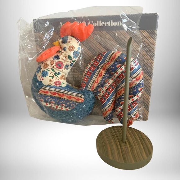 Patchwork Pals Romander Rooster with Stand - 1986 Avon Gift Collection - NIB - Picture 3 of 3